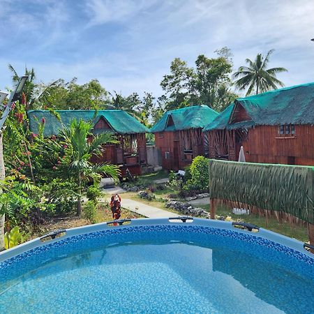 Nirvana Resort & Dive Centre - โมอัลโบอัล ภายนอก รูปภาพ